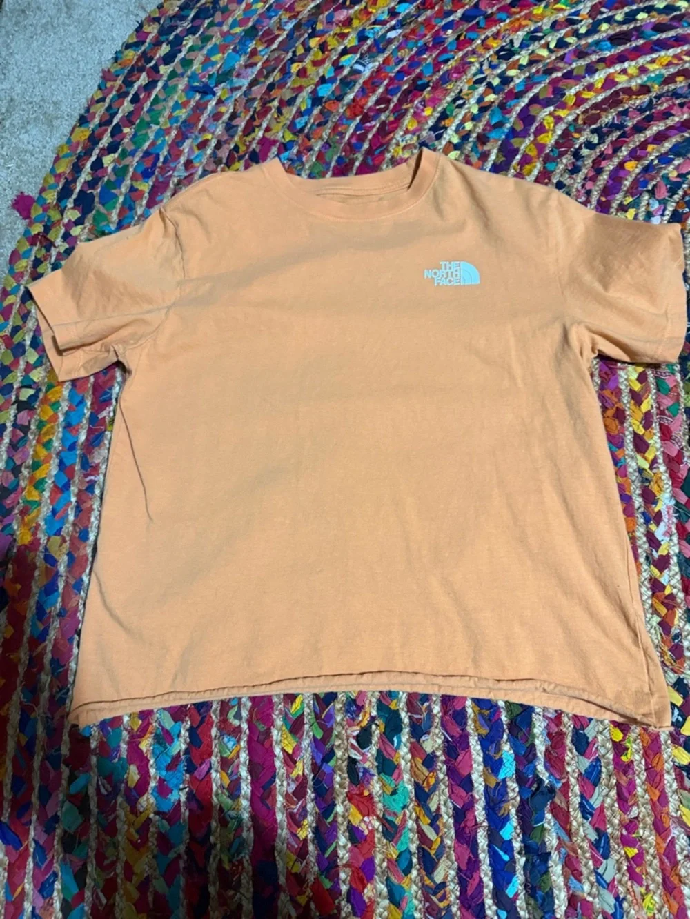 The North Face crop top Short Sleeve Logo Tee - Picture 2 of 5